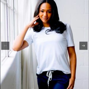 Zyia white go to tee